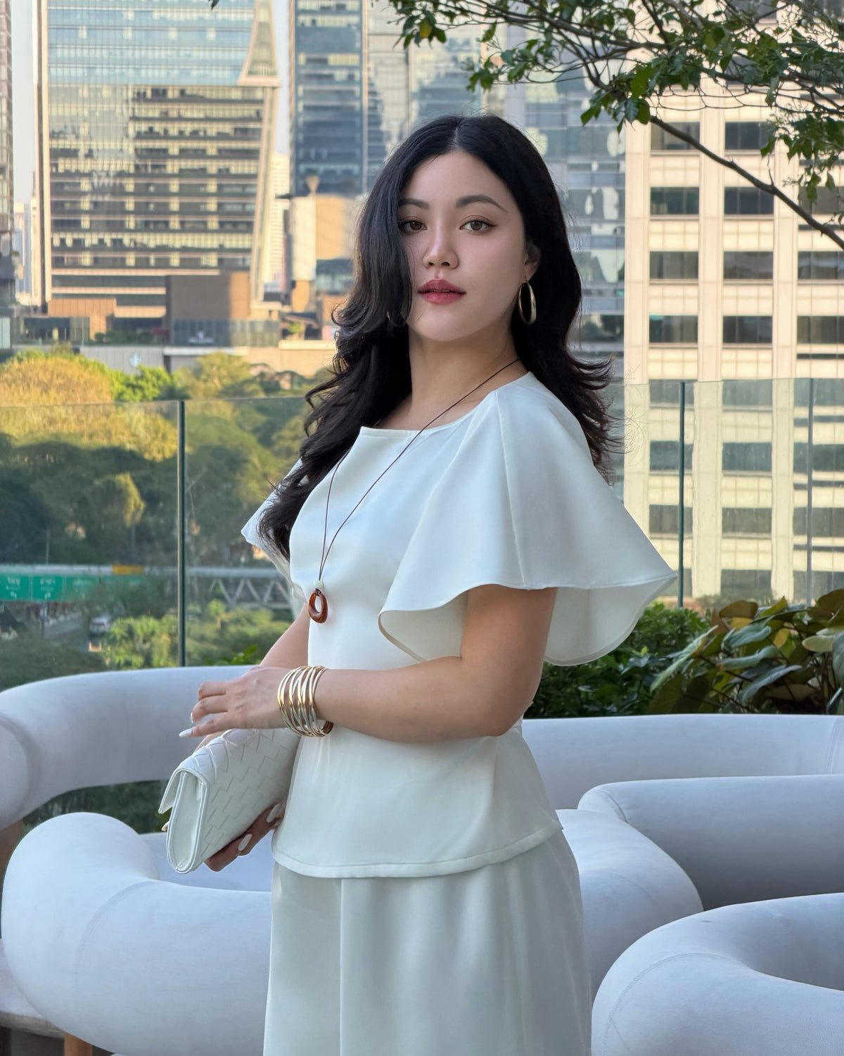 Comfort you can feel. Structure you can see.✨Satin bat sleeve top〰️Price: 1,790.-〰️ Color: cream, black〰️Size:S - bus...