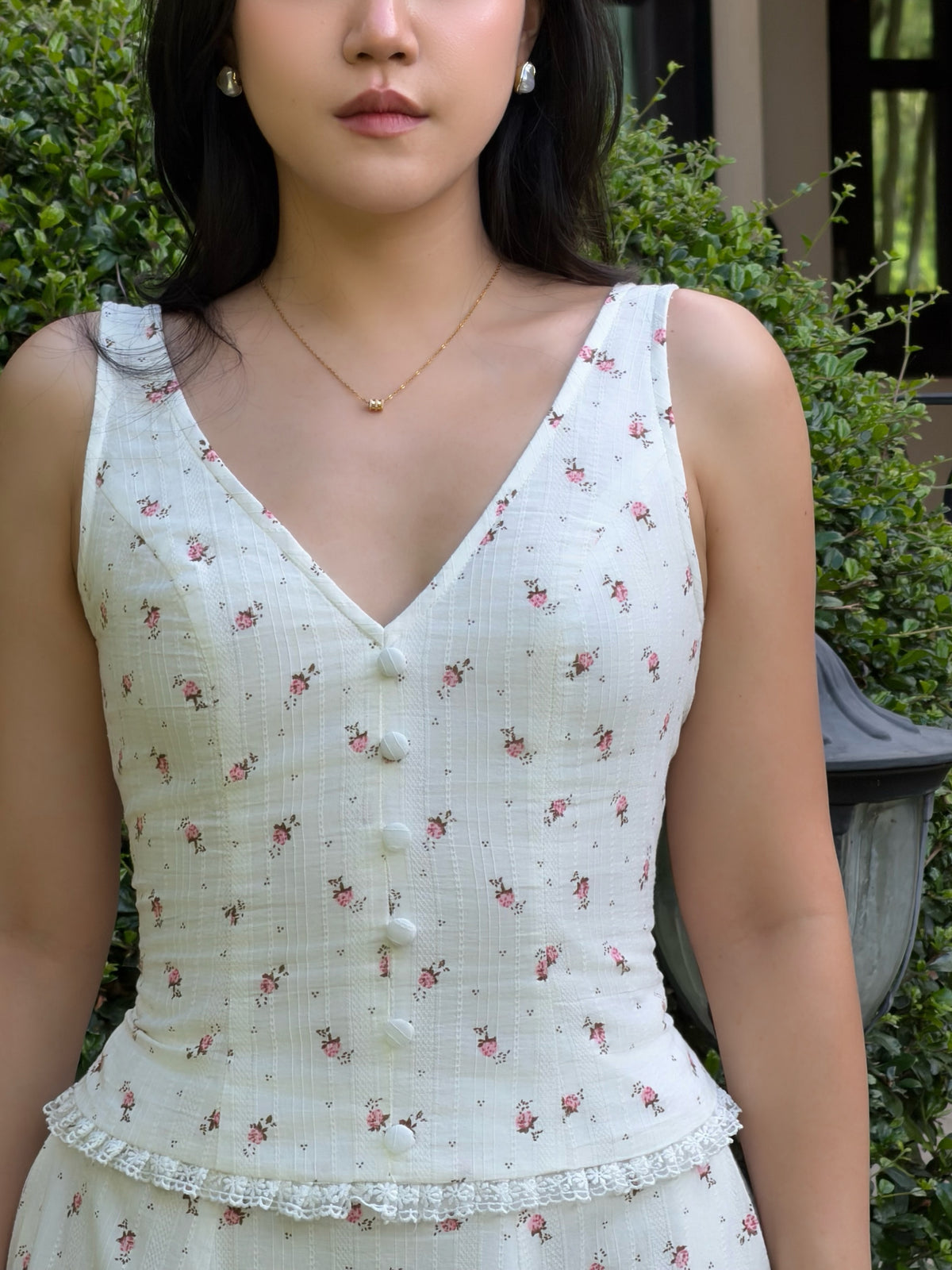 Rosette top paired with Rosette maxi skirt in white floral 🤍🌸#rvrosettetop #rvrosettemaxiskirt
