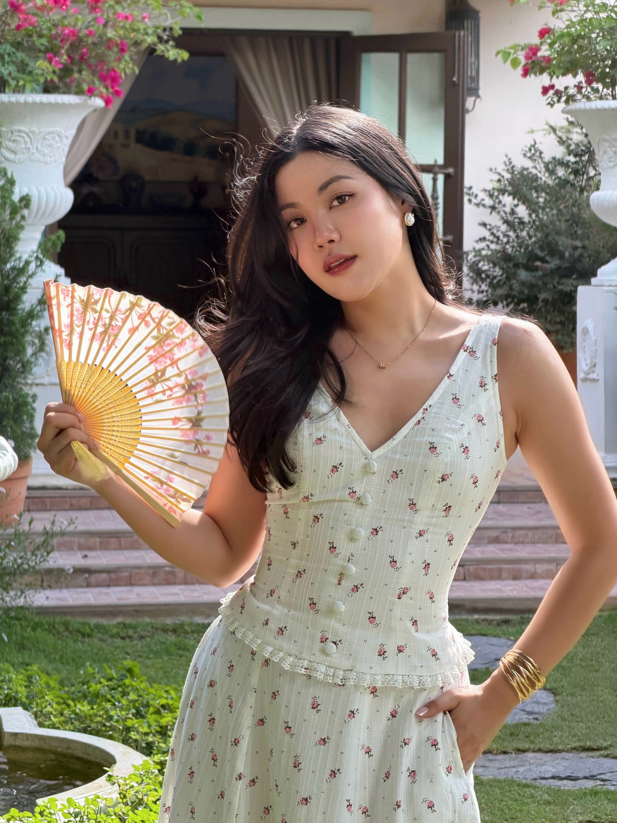 Rosette top paired with Rosette maxi skirt in white floral 🤍🌸#rvrosettetop #rvrosettemaxiskirt