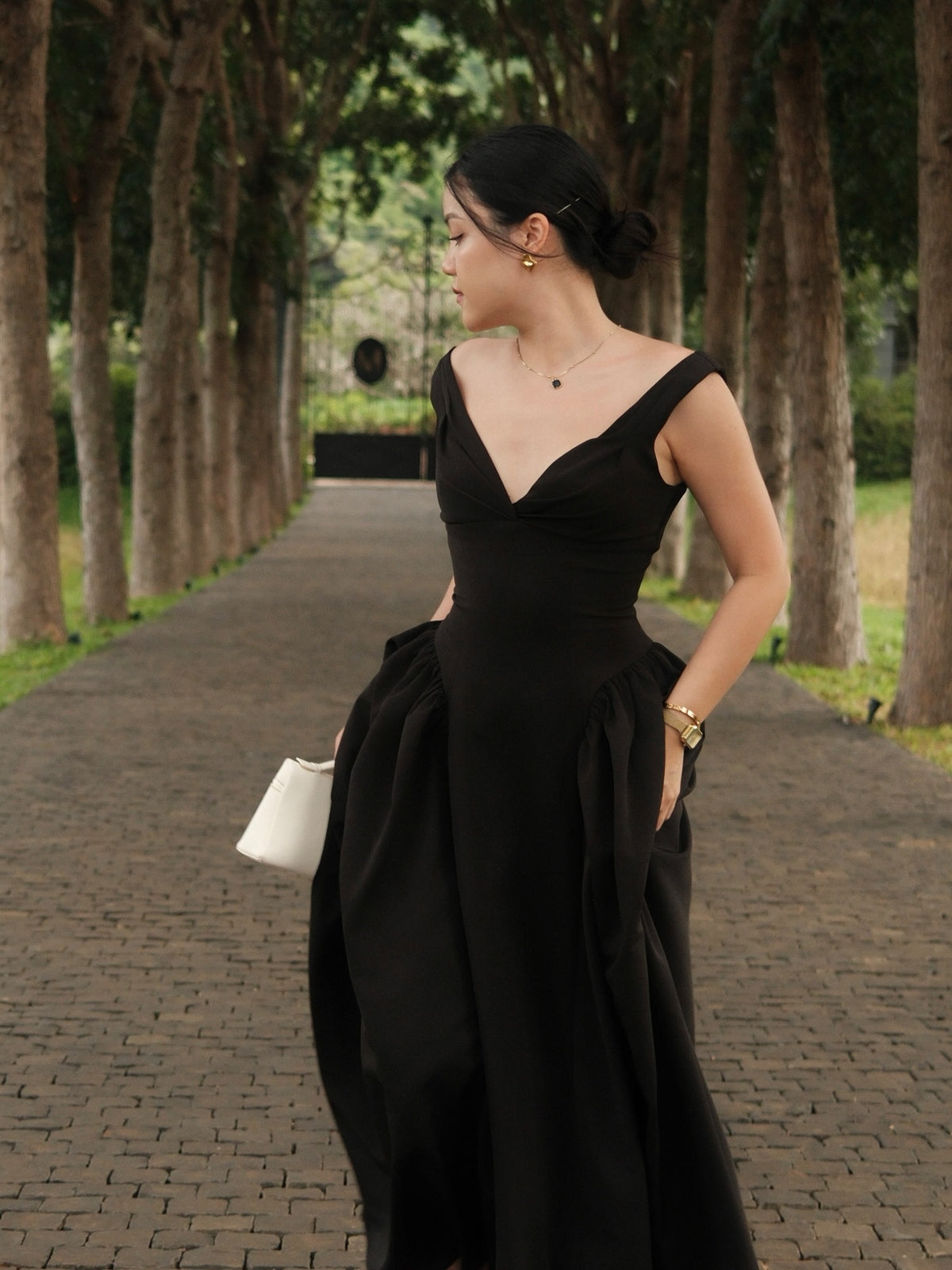 Vivienne maxi dress is now available via Lazada, Shopee 🦋#rvviviennemaxidress