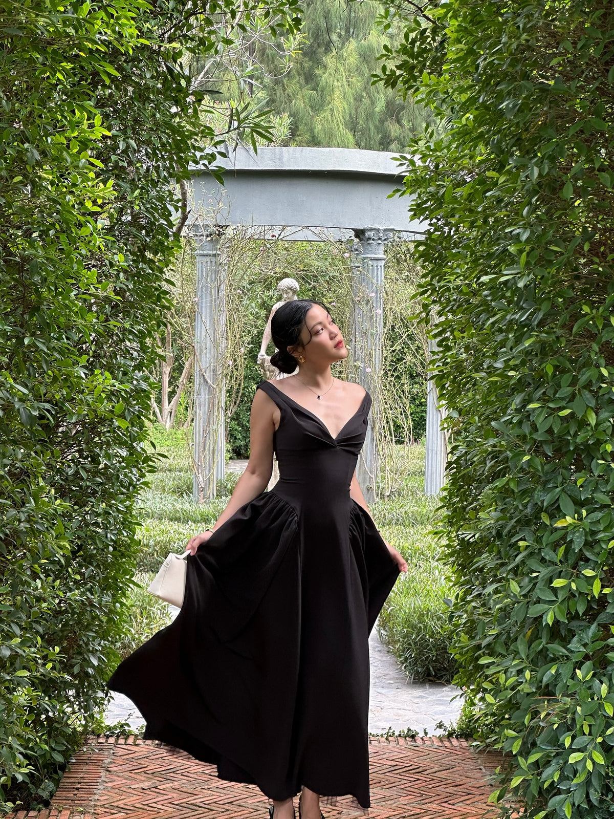 Vivienne maxi dress is now available via Lazada, Shopee 🦋#rvviviennemaxidress