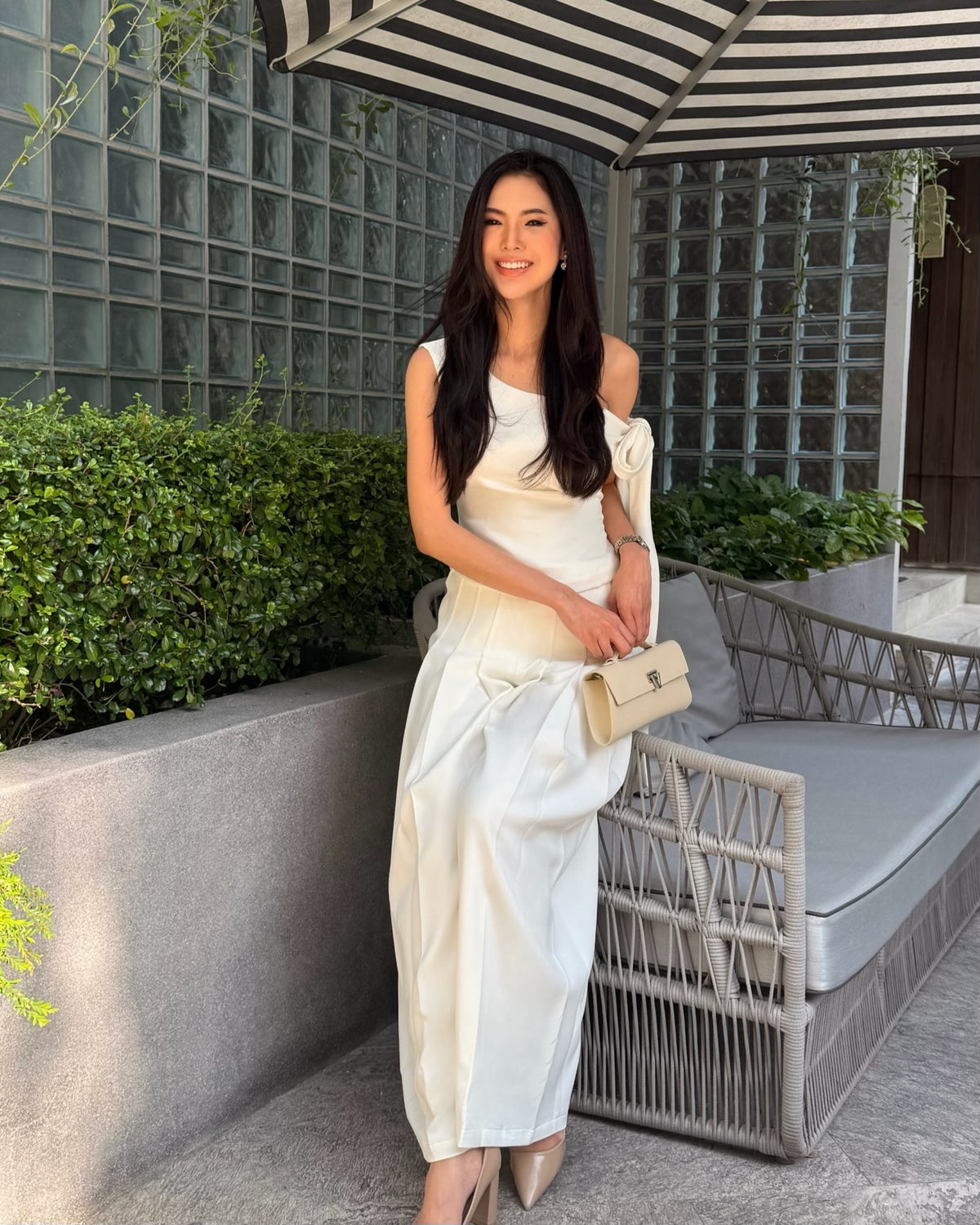 Spotted k. @tanya_tp in Noelle top matching with Essentials Pleated pants (@ravii.essentials) 🤍#rvnoelletop #rvessent...