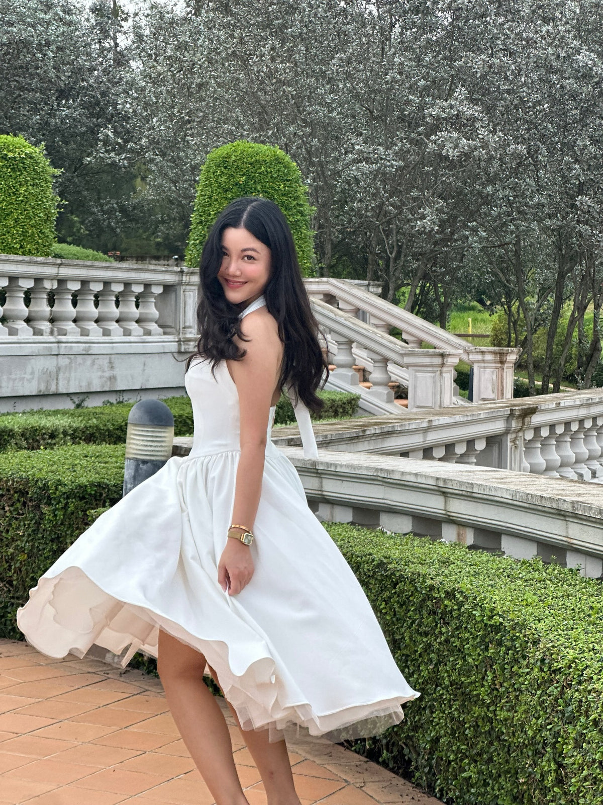 Elodie Maxi Dress 🤍The Elodie MaxiDress features a flattering neckline and fitted waist, paired with a mesh-layered s...