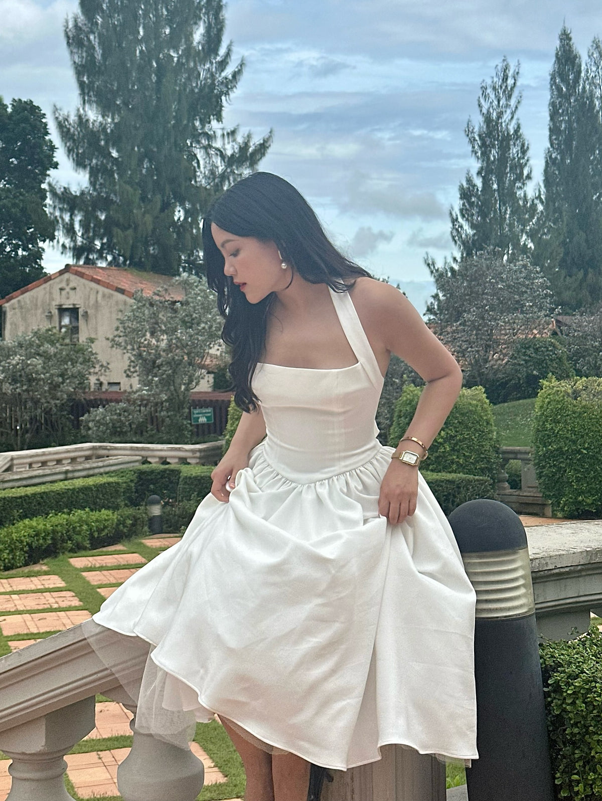 Elodie Maxi Dress 🤍The Elodie MaxiDress features a flattering neckline and fitted waist, paired with a mesh-layered s...