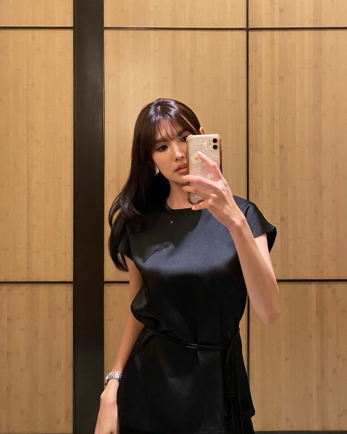 Spotted k. @tanya_tp in Satin Round Neck top and Satin Lounge pants 🖤#rvessentialssatinroundnecktop #rvessentialssati...