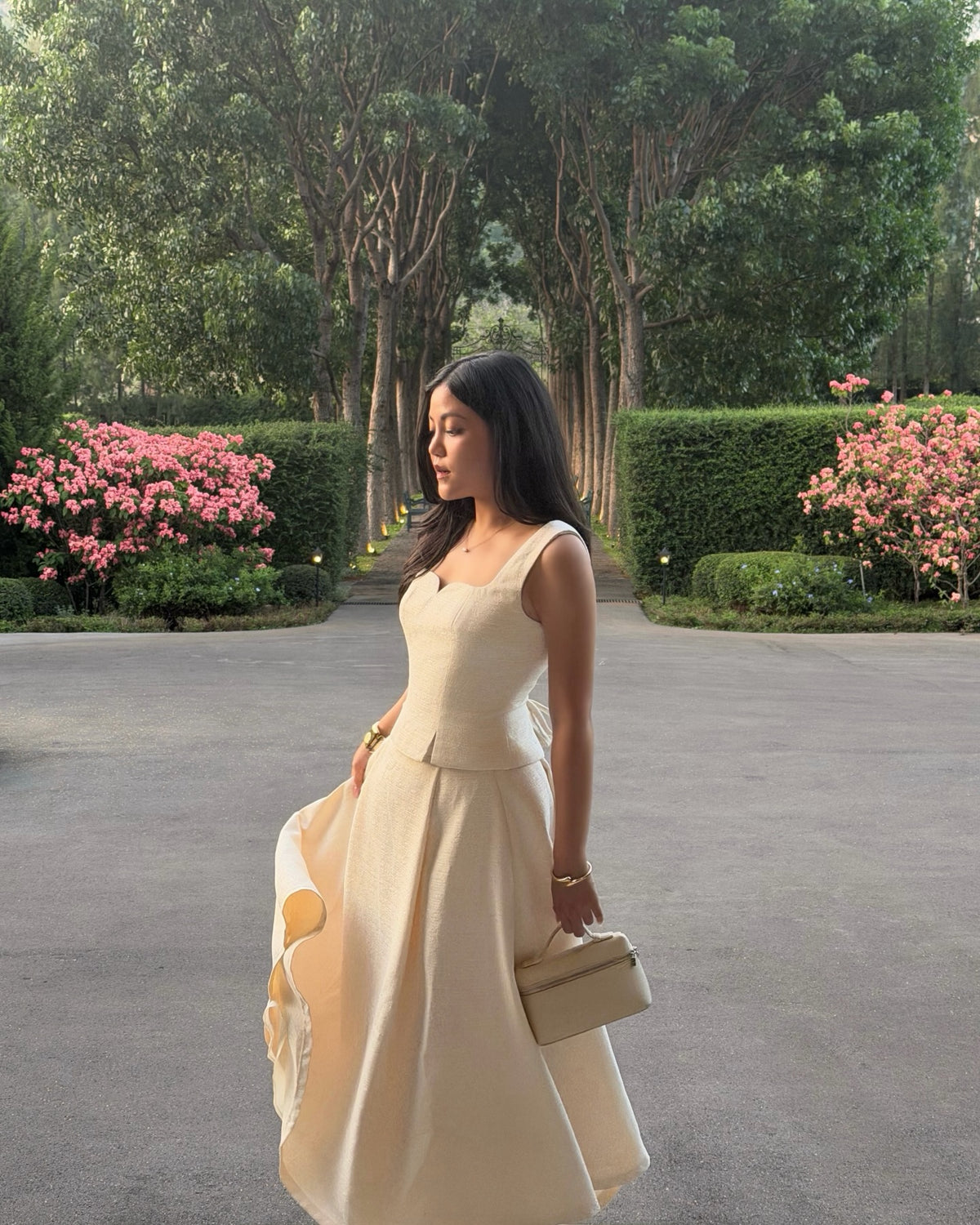 Delphine top paired with Delphine maxi skirt in cream 🤍✨Available for pre-sale on 5th May 17.30 via line @ravii.bkk #...
