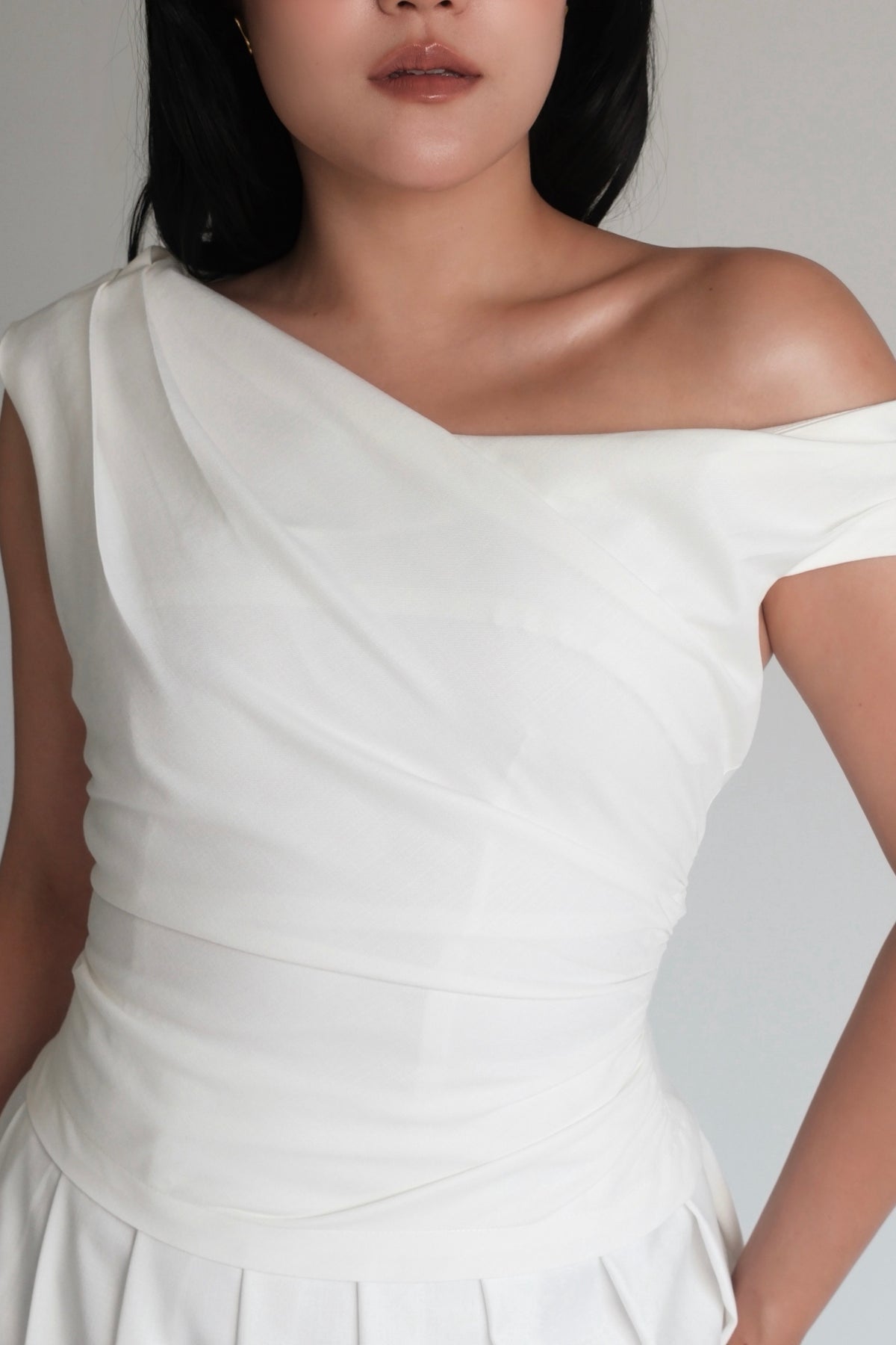 Asymmetric Top White (Wool Blend)