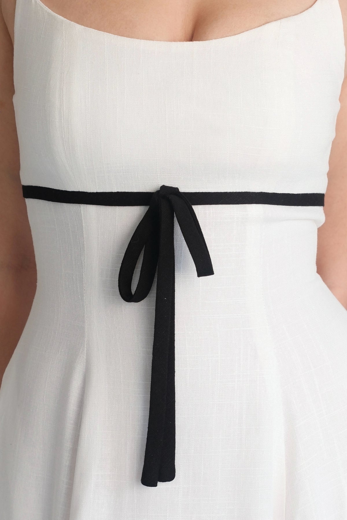 Amélie Dress White with Black
