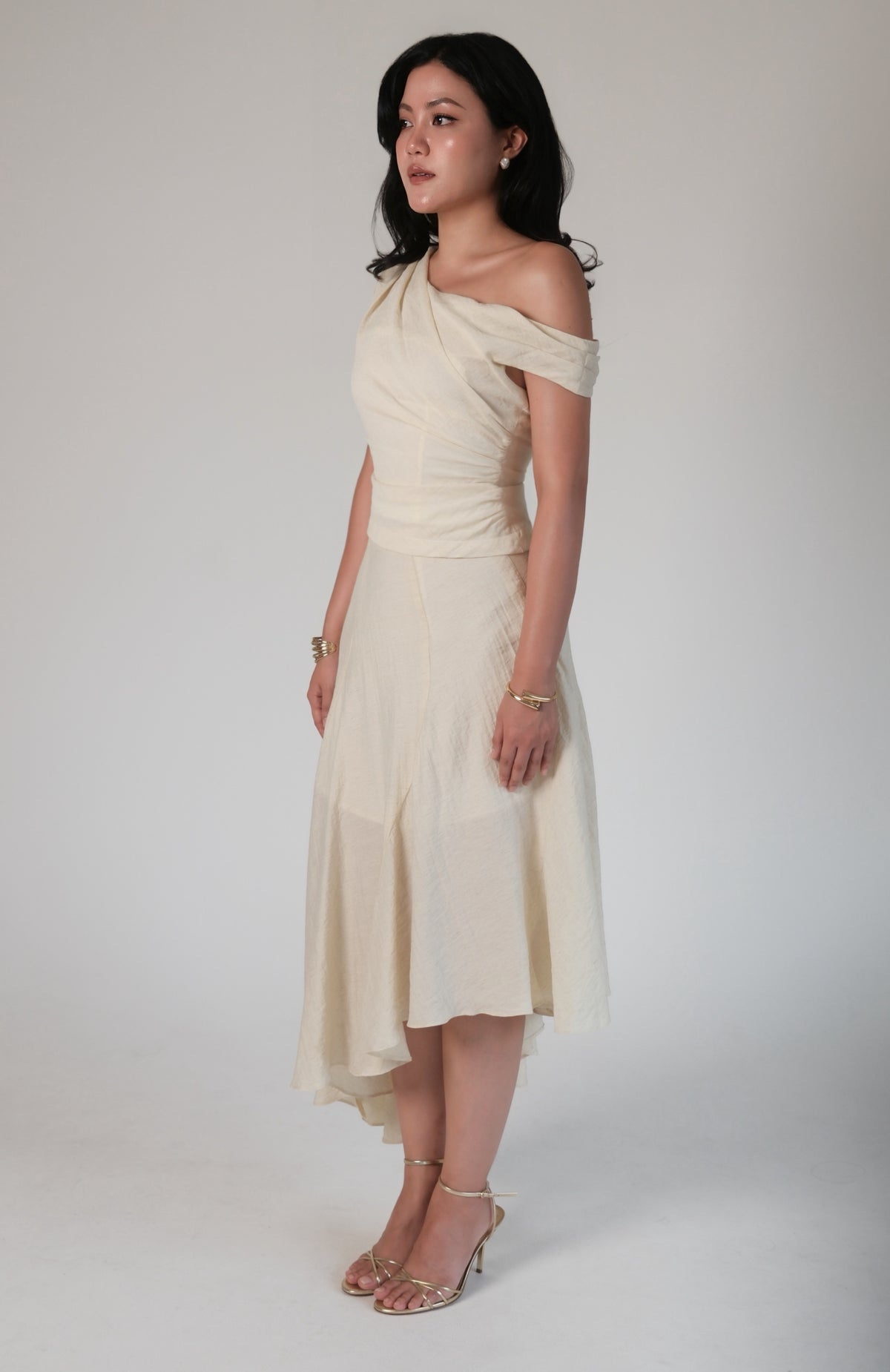 Asymmetric Top Cream