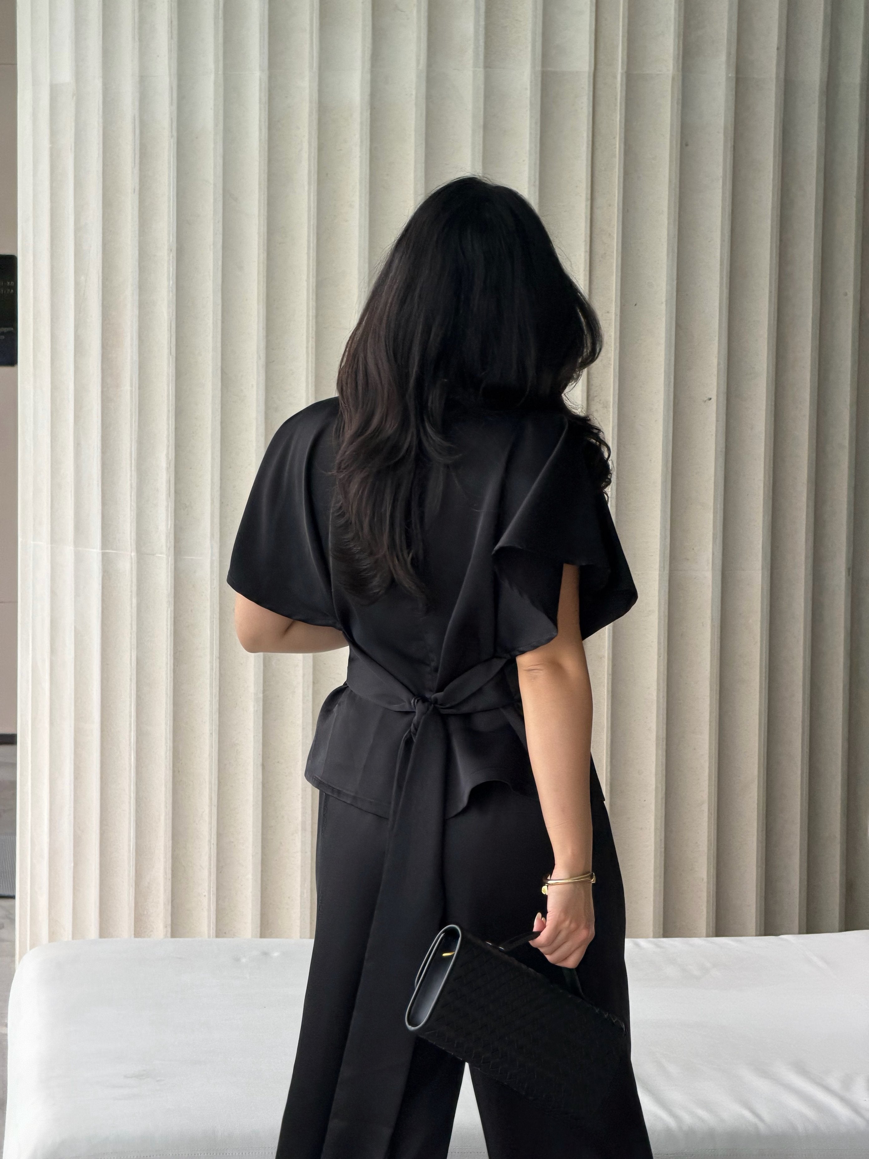 [Pre-Order] Satin Bat Sleeve Top