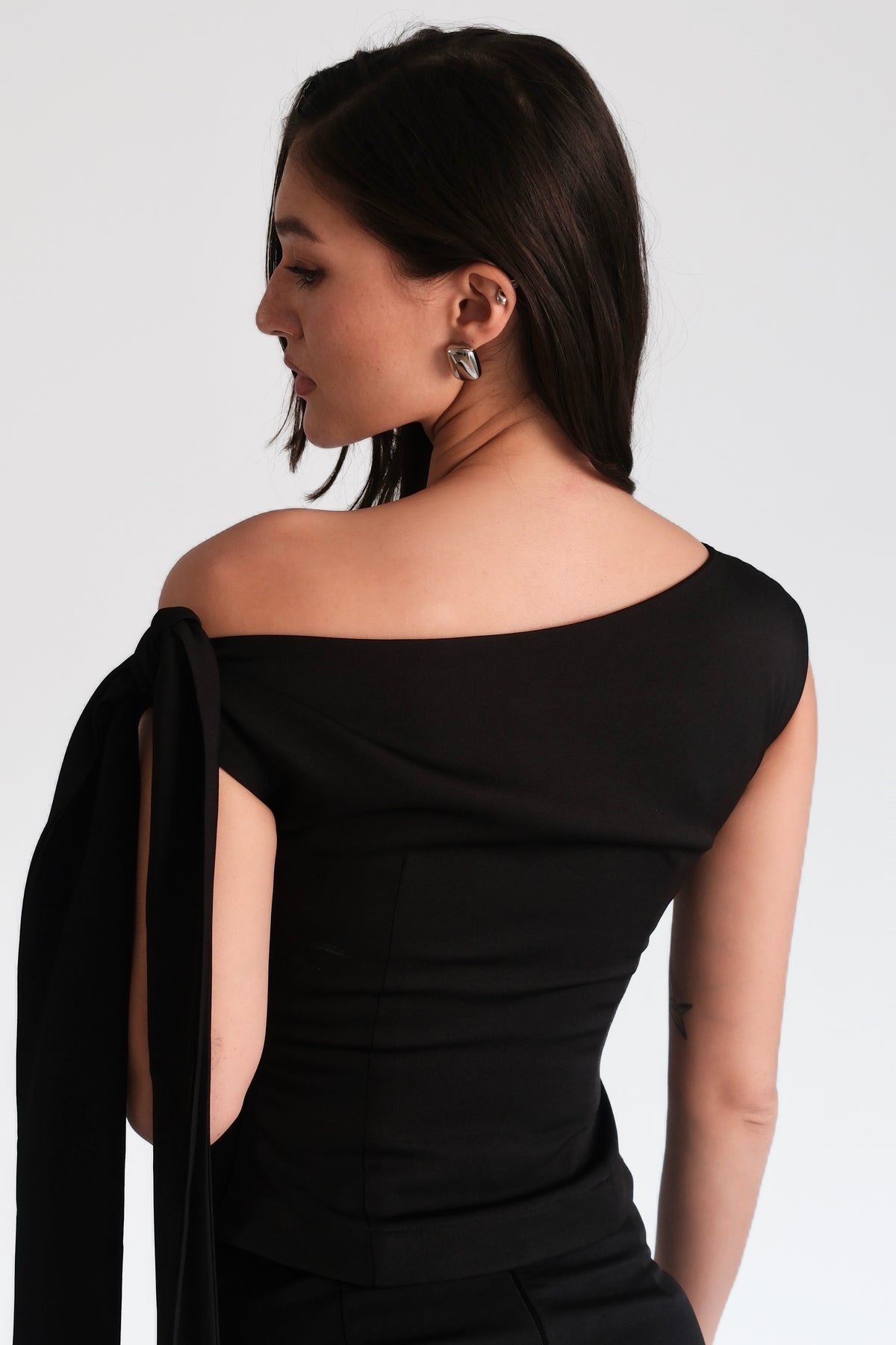 Noelle Bow Top Black