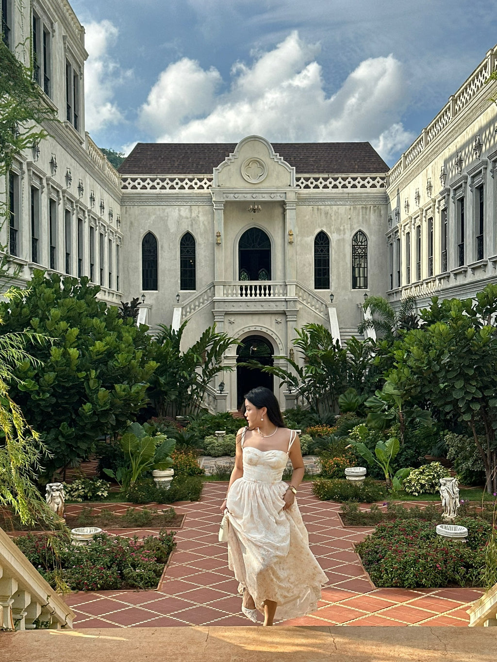 [Pre-Order] Celeste Bust Cup Maxi Dress