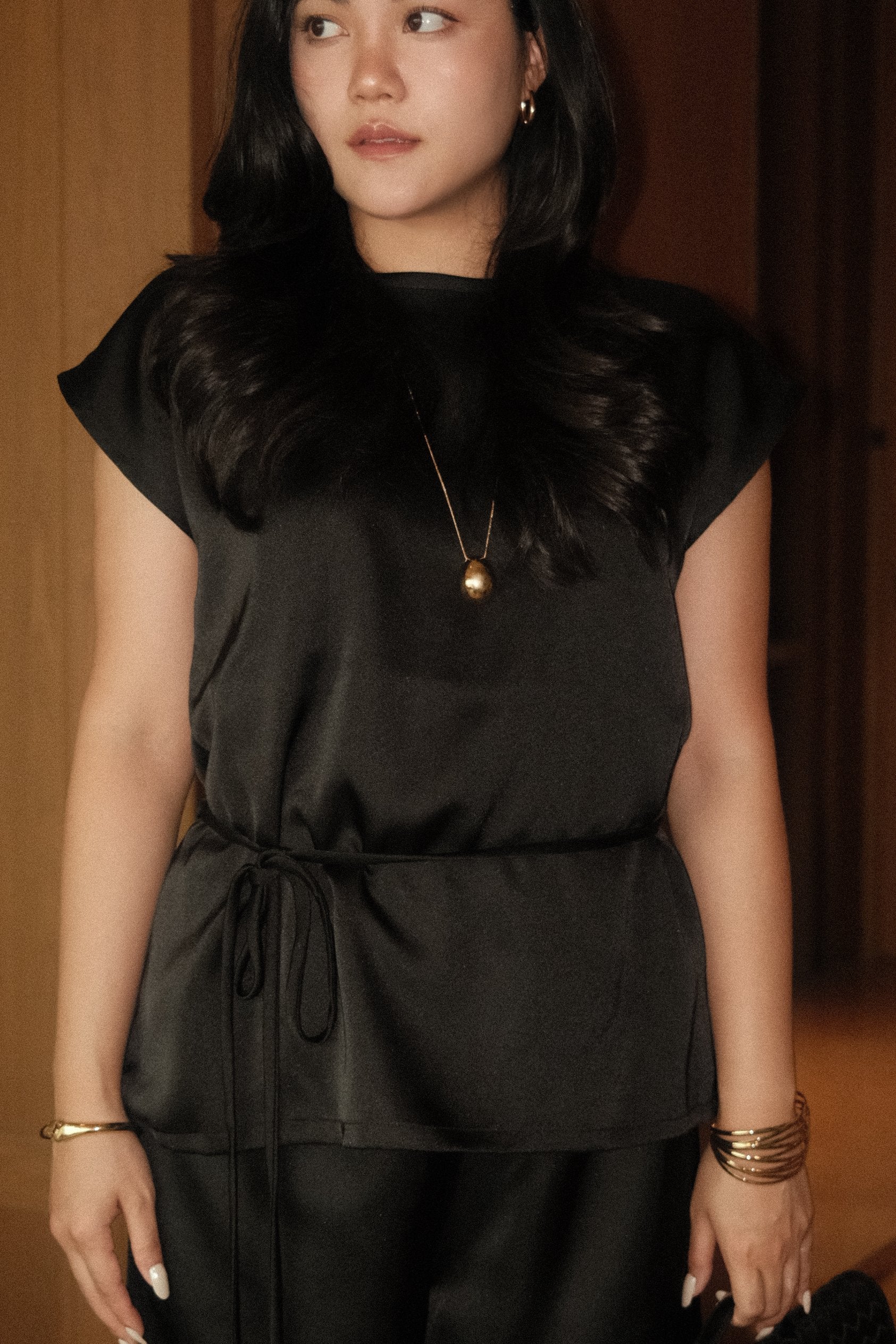 [Pre-Order] Satin Round Neck Top