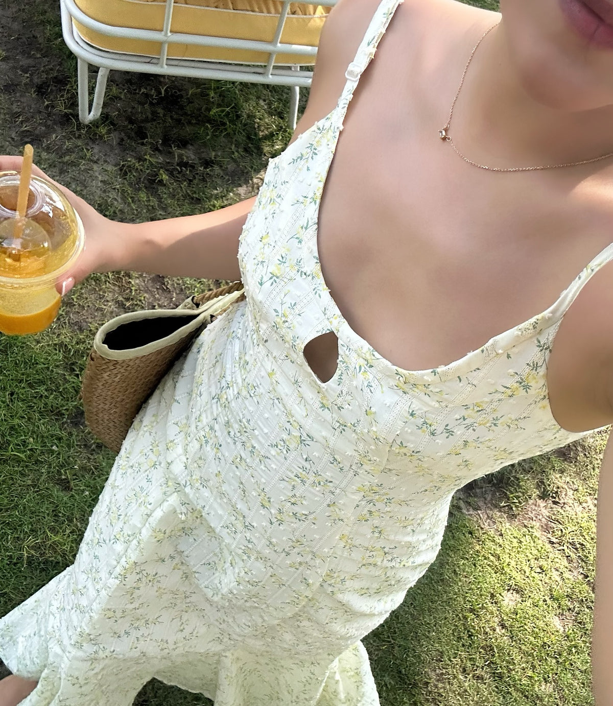 Wildflower maxi dress in yellow 💛🌻〰️Price: 2,990.-〰️ Size: Xs - bust 31; waist 25; hips 36S - bust 33; waist 27; hips...