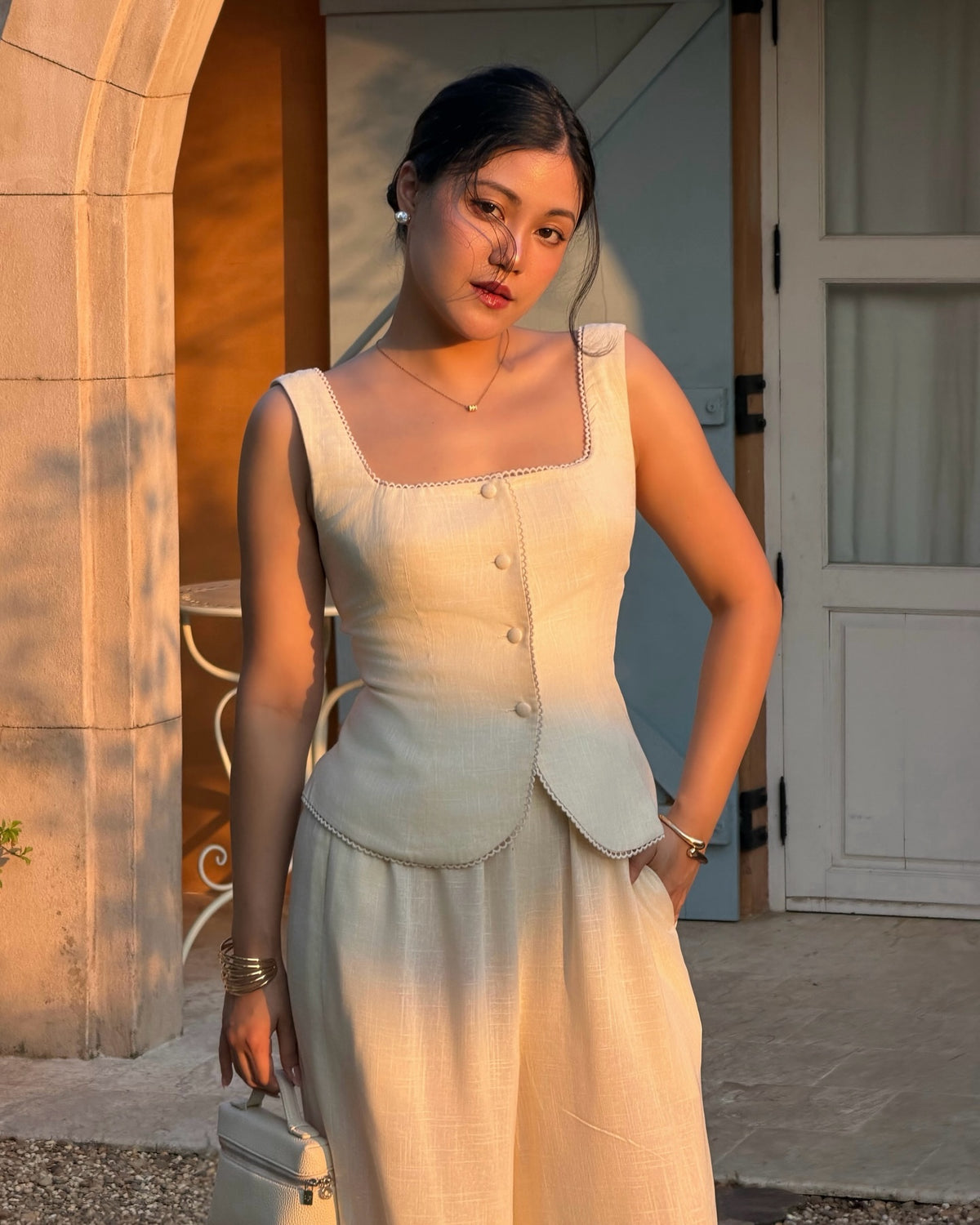 Sophie set in cream 🍦Batch 2 is selling out fast. Reserve yours now via line @ravii.bkk #rvsophietop #rvsophieloungep...