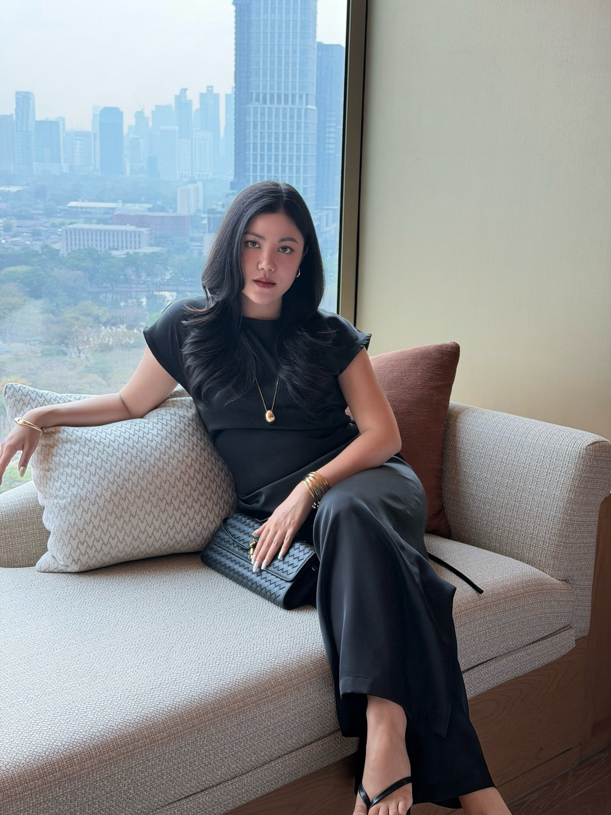 Satin Edition — Round neck top with Lounge pants in black 🖤#rvessentialssatinroundnecktop #rvessentialssatinsloungepants