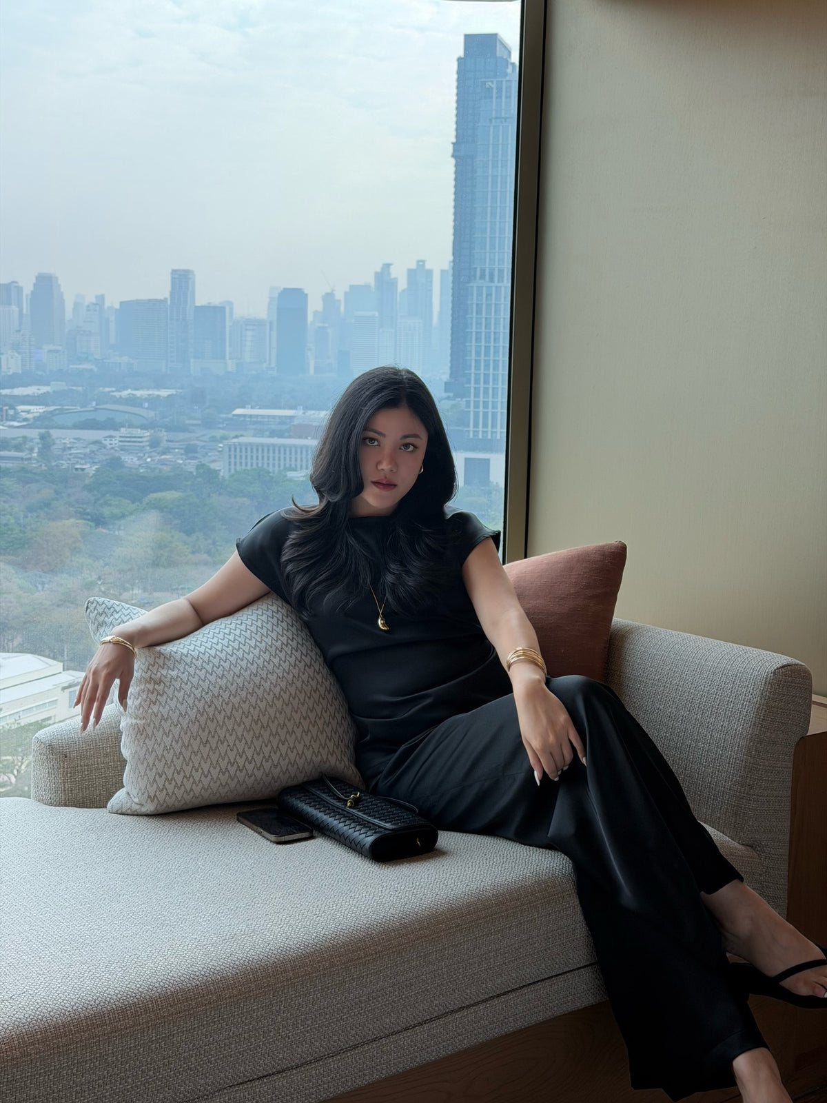 Satin Edition — Round neck top with Lounge pants in black 🖤#rvessentialssatinroundnecktop #rvessentialssatinsloungepants