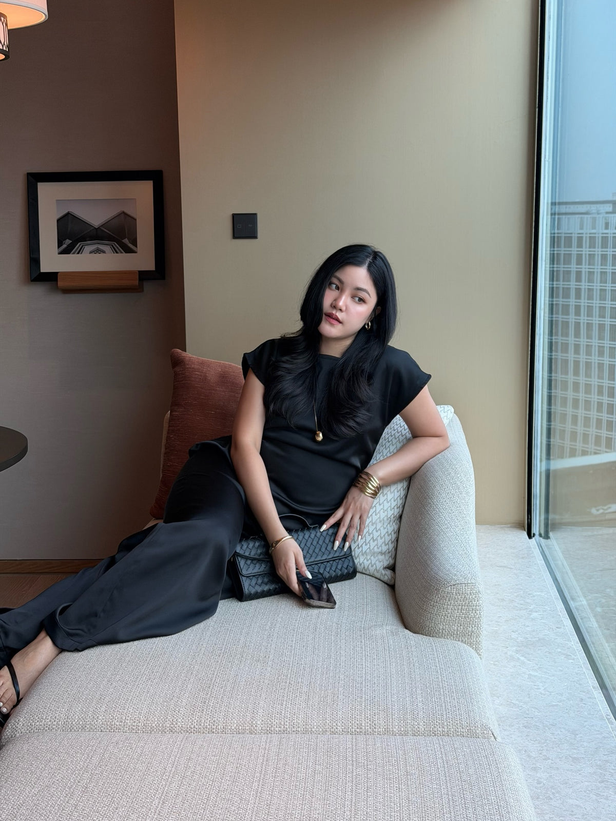 Satin Edition — Round neck top with Lounge pants in black 🖤#rvessentialssatinroundnecktop #rvessentialssatinsloungepants
