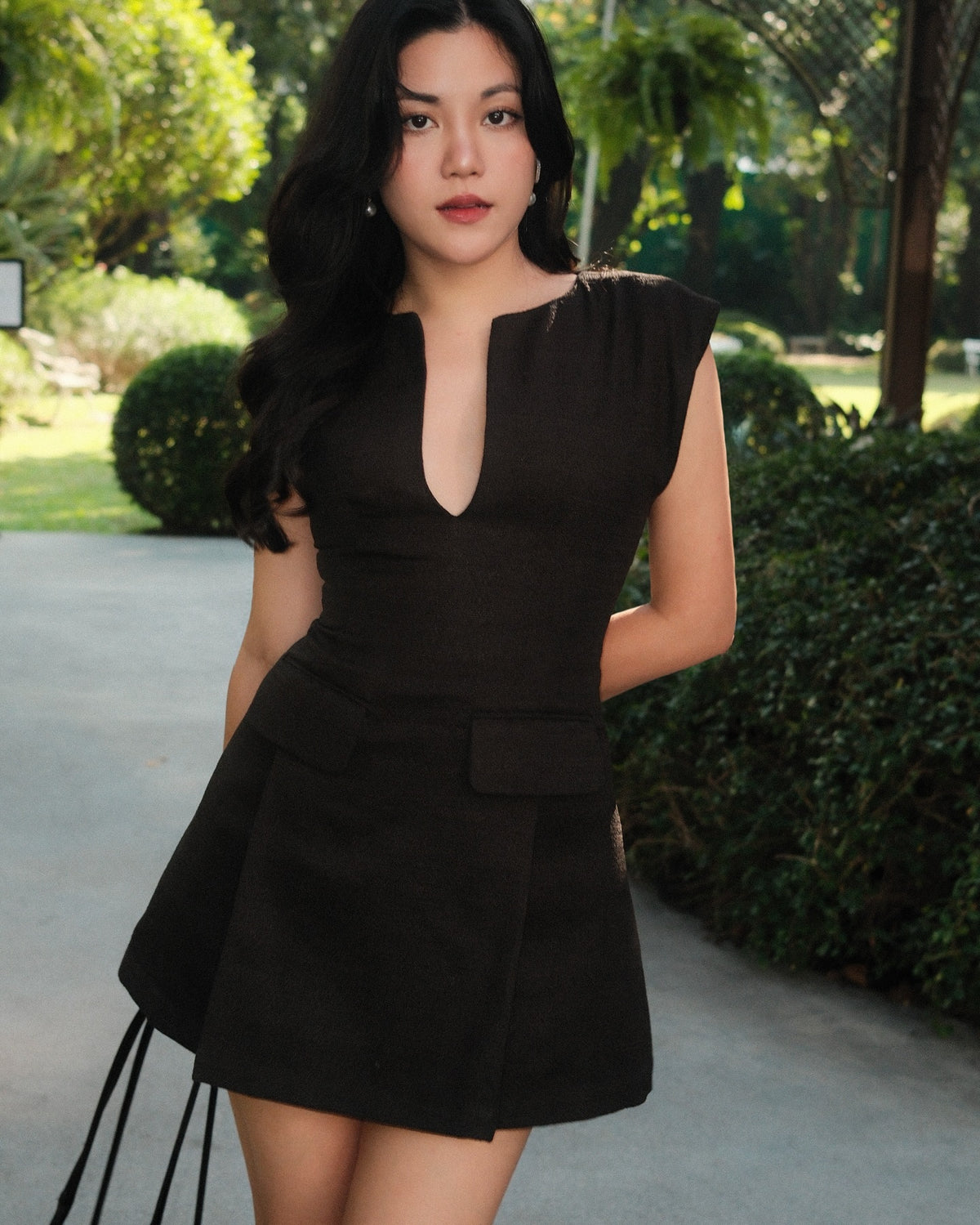 Our most loved mini dress is now back in stock with new shade 🖤〰️ Fabric: Tweed〰️ Color: Black, Cream〰️ Price: 2,890....