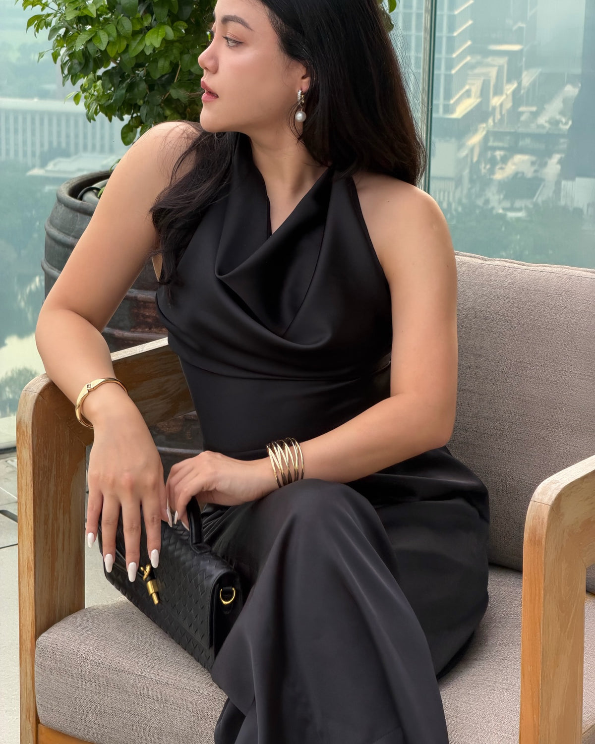 Soft drape. Sharp presence.A black set that hugs gently and flows freely 🖤✨ Satin Cowl neck top〰️ Price: 1,590.-〰️Col...