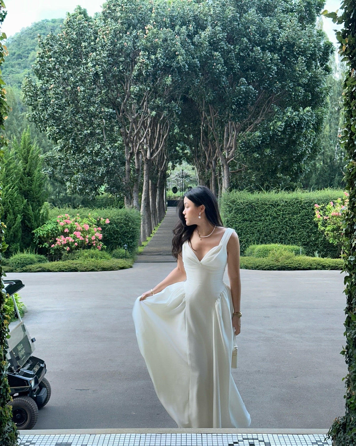 Vivienne maxi dress in white 🤍🦢#rvviviennemaxidress