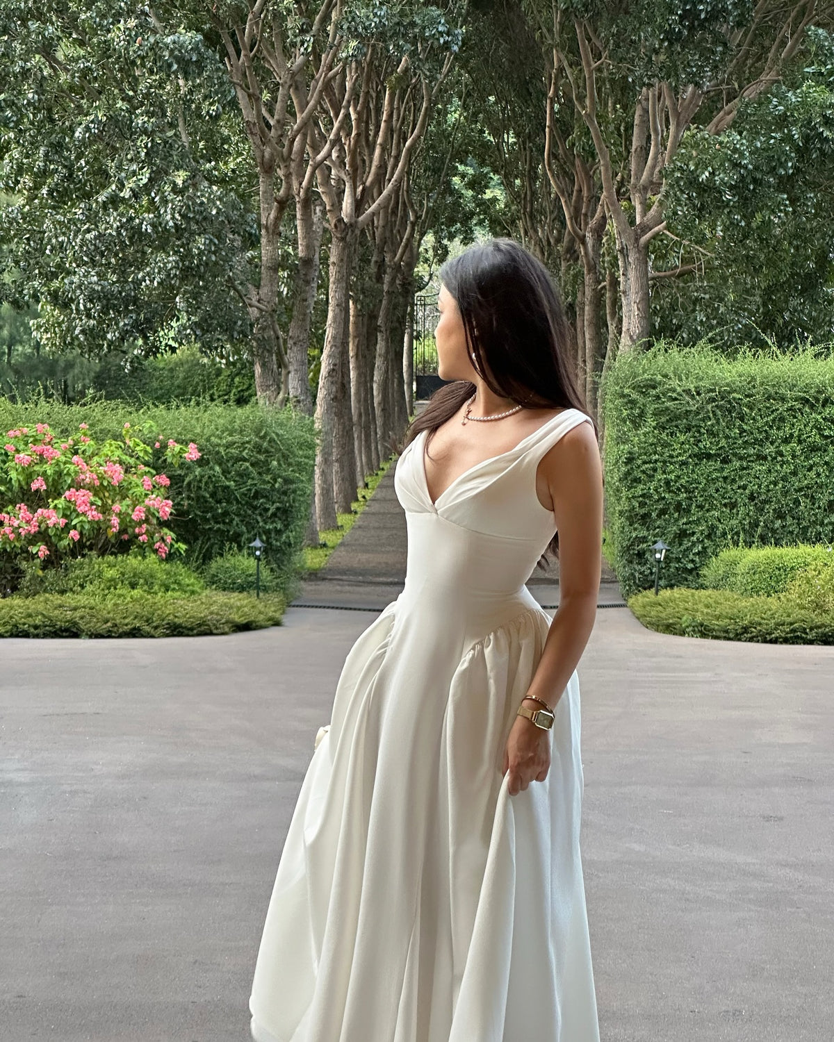 Vivienne maxi dress in white 🤍🦢#rvviviennemaxidress