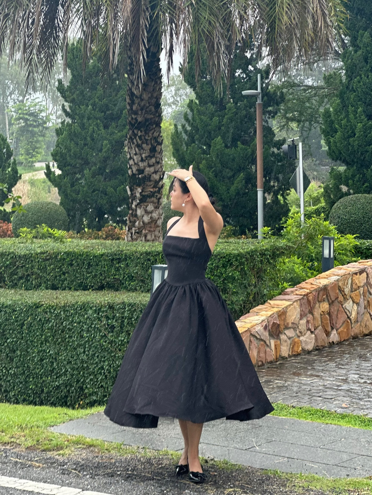Elodie Maxi Dress in Black — where structure meets softness.A dress that holds its shape yet dances with the breeze. ...
