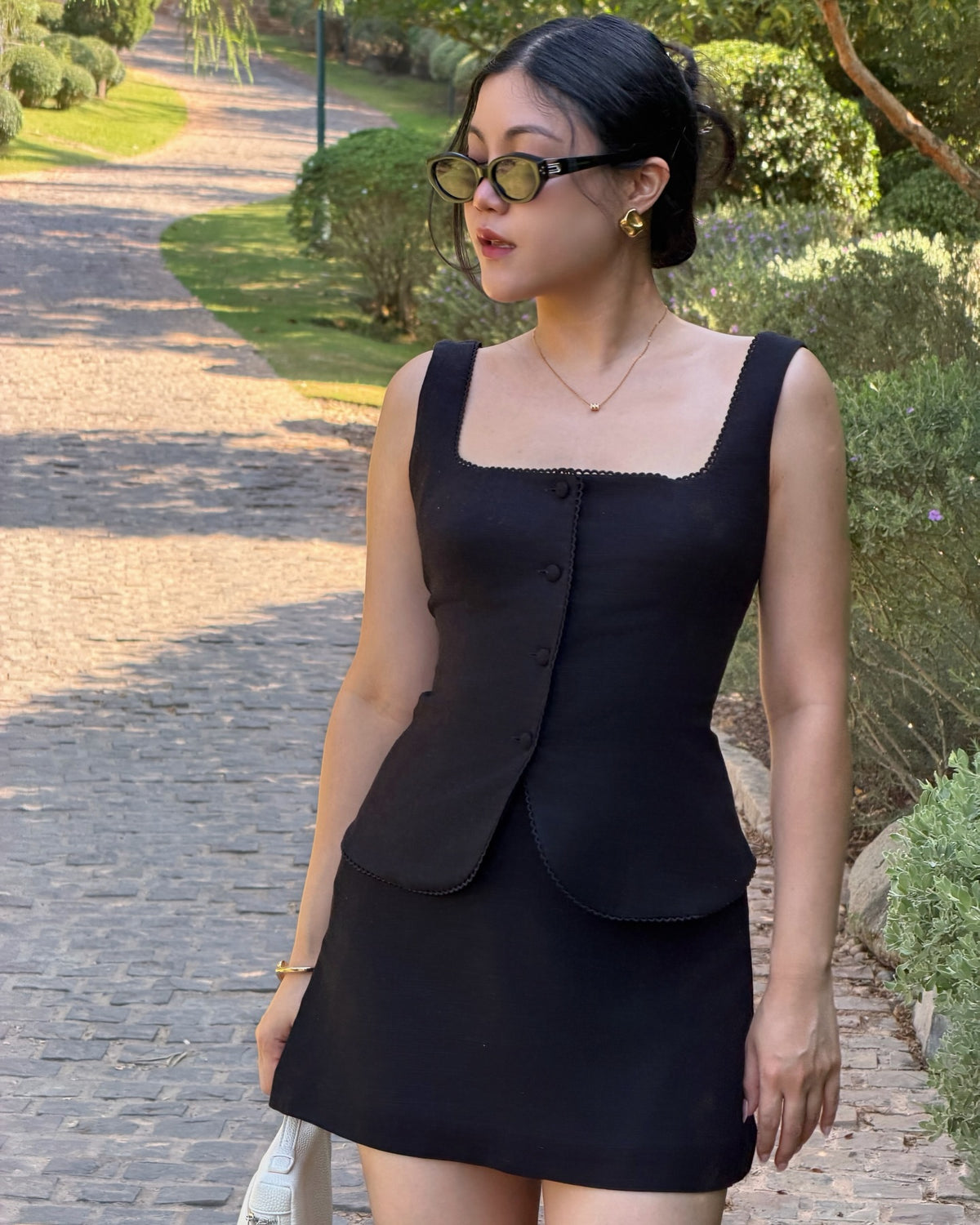 Sophie top in black paired with Sophie lounge pants and Amelie skirt🖤#rvsophietop #rvsophieskirt #rvamelieskirt