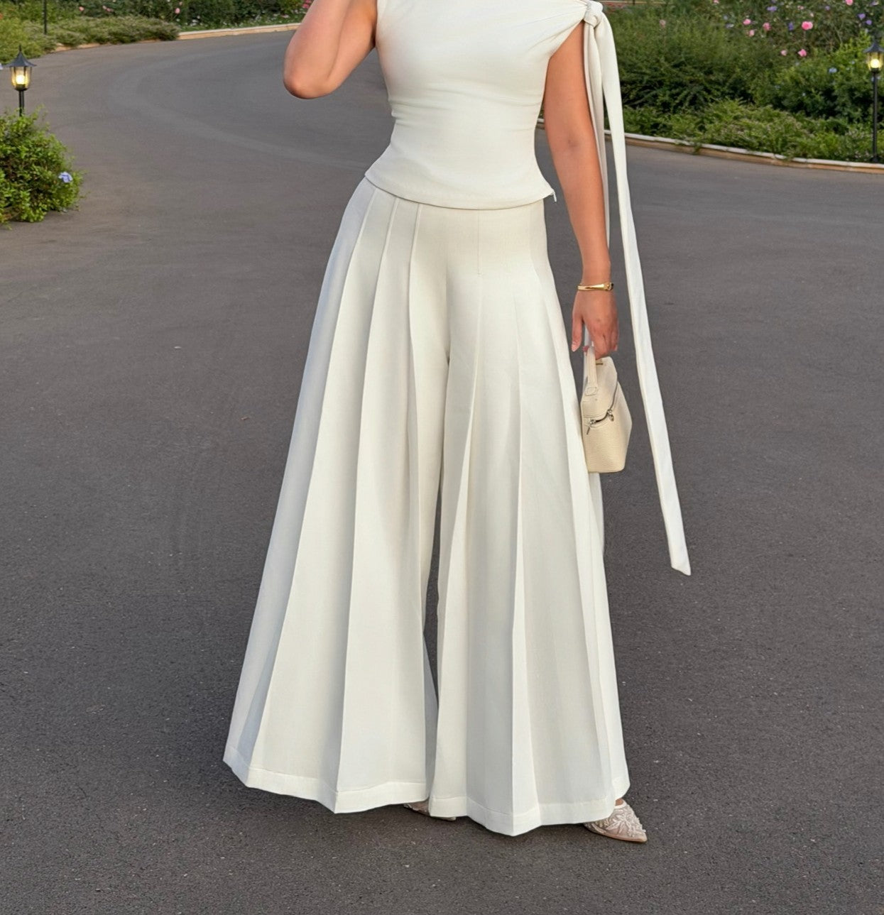 [Pre-Order] Noelle Set (Top & Skirt)